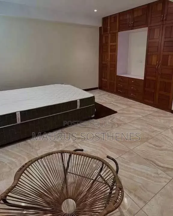Furnished 3bdrm Villa in Ada Estate for rent