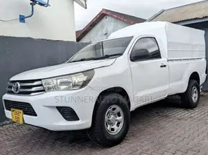 Toyota Hilux 2010 White