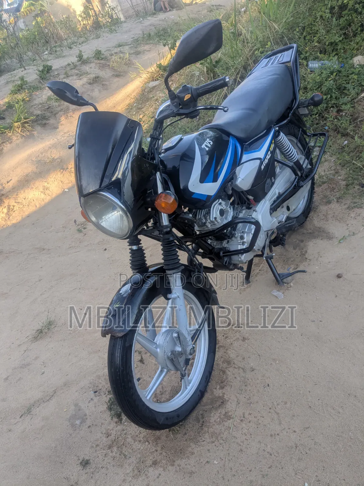 TVS HLX 125 2025 Black