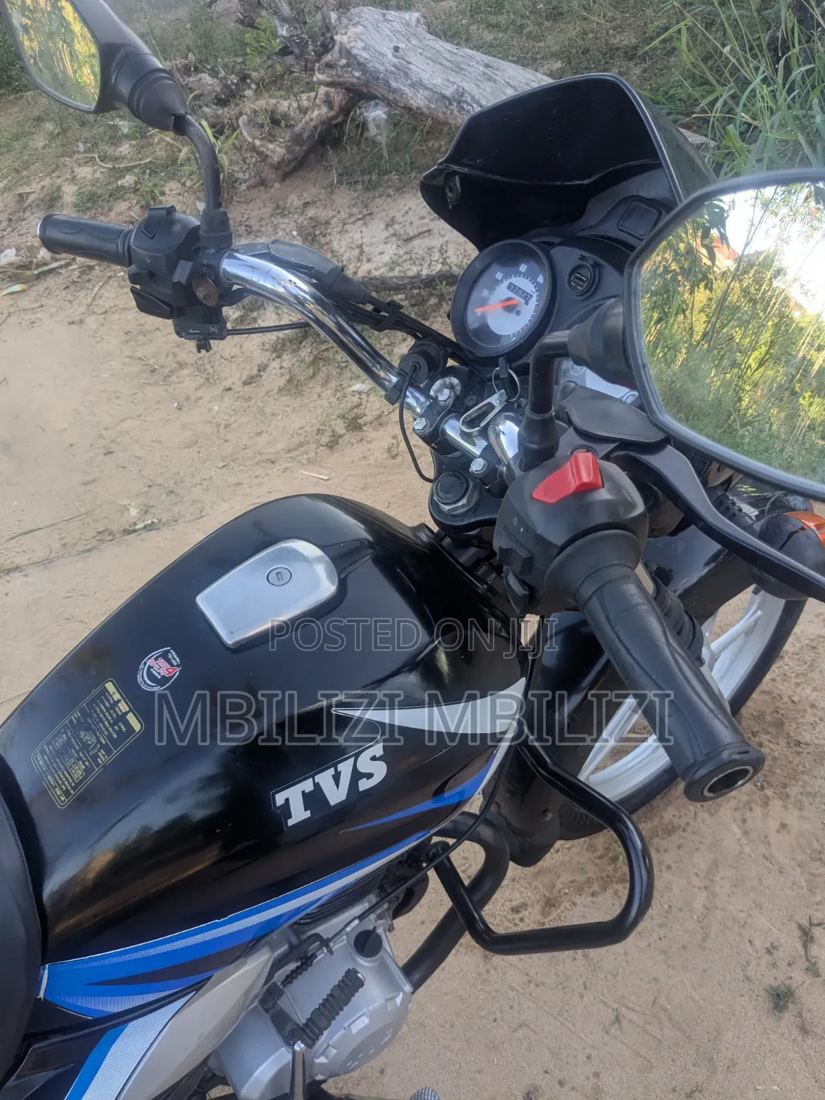 TVS HLX 125 2025 Black