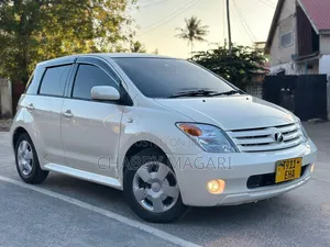Toyota IST 2006 Pearl