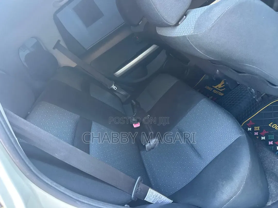 Toyota IST 2006 Pearl