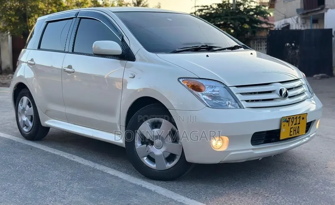 Toyota IST 2006 White