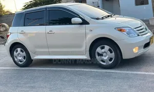 Toyota IST 2006 White