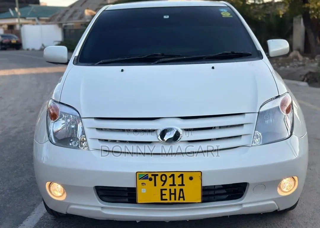 Toyota IST 2006 White