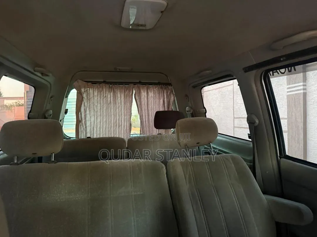 Toyota Noah 2001 White