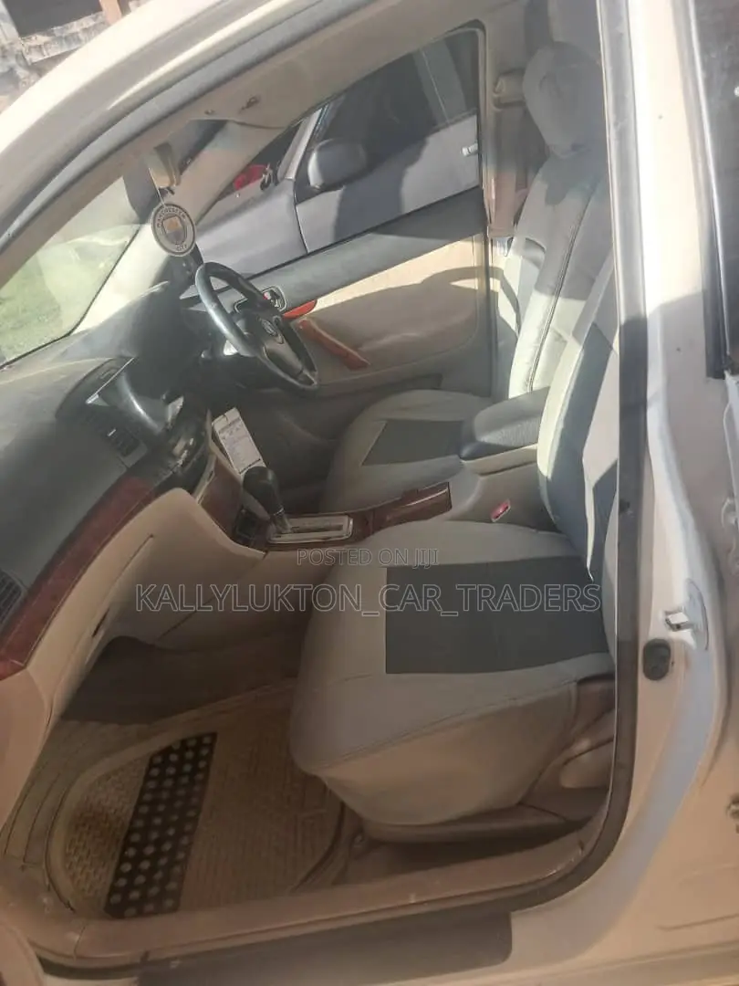 Toyota Premio 2006 White