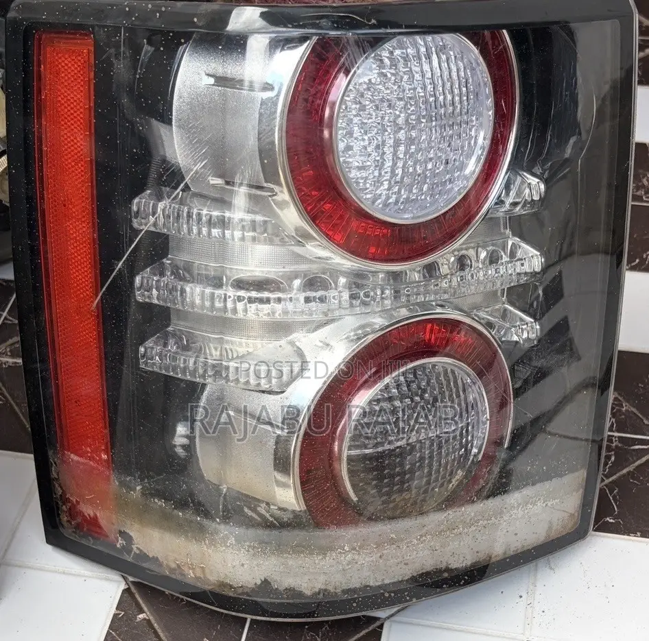Range Rover Vogue L322 Rear Light
