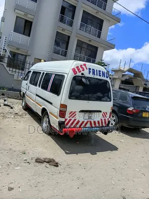 Toyota HiAce 2005 Silver