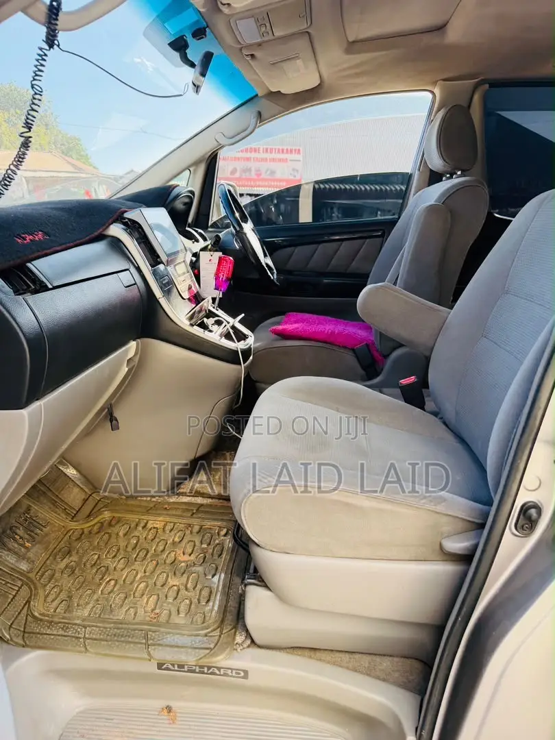 Toyota Alphard 2.4 Hybrid AWD 2006 Silver