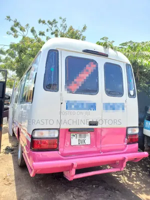 Toyota Coaster 2000