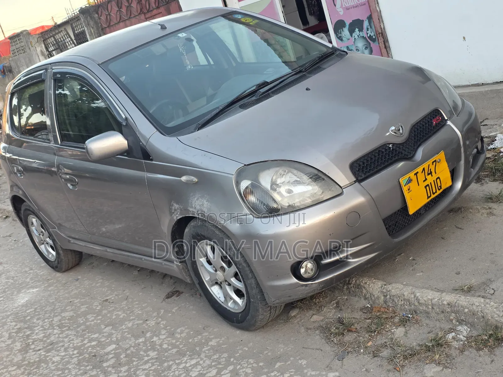 Toyota Vitz 2004 Gray