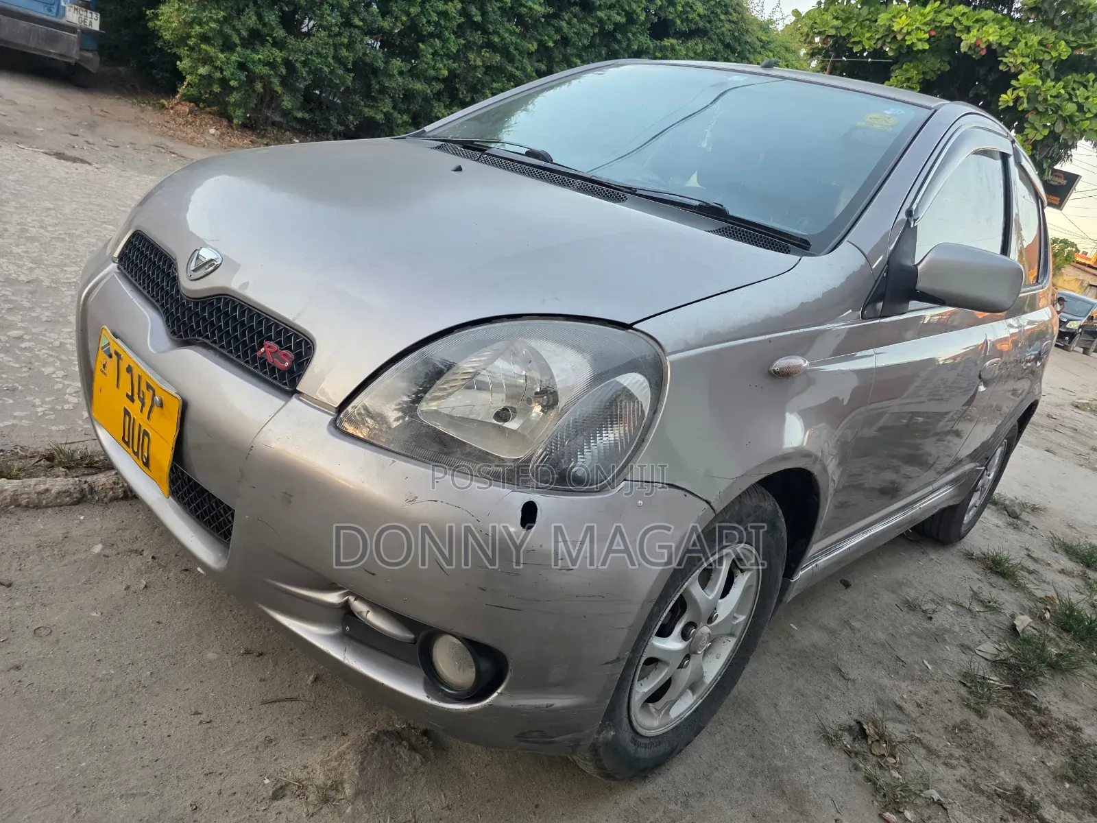 Toyota Vitz 2004 Gray