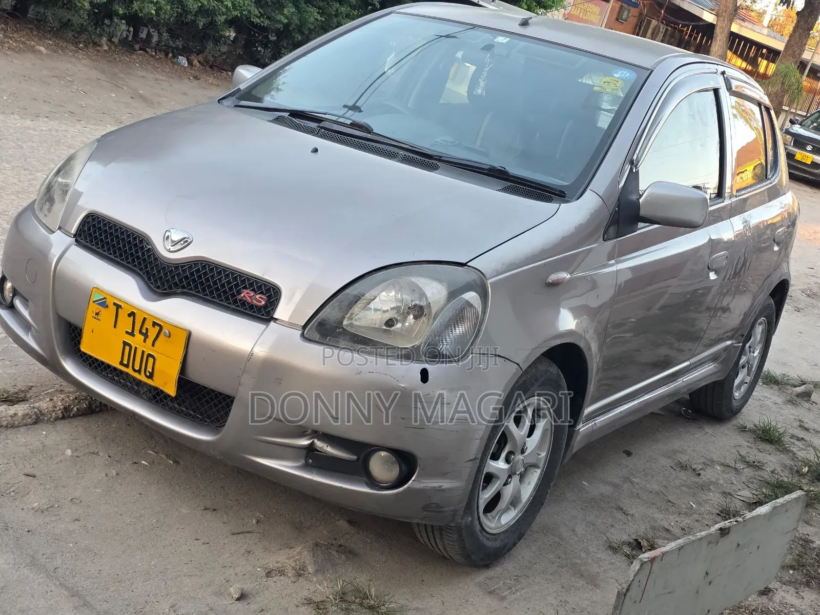 Toyota Vitz 2004 Gray