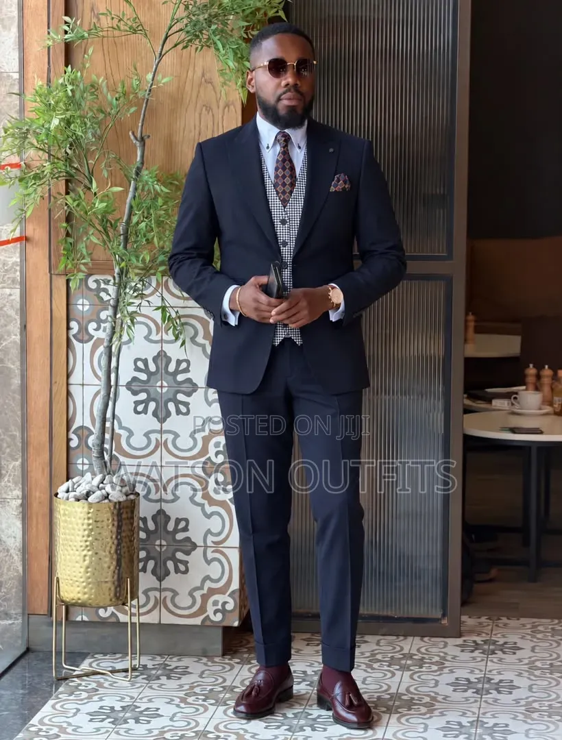 5 Colours Men's Suits New and Original Modern Design