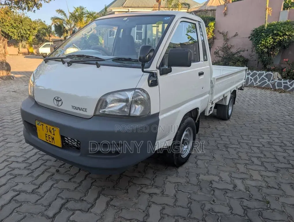 Toyota TownAce 2020 White