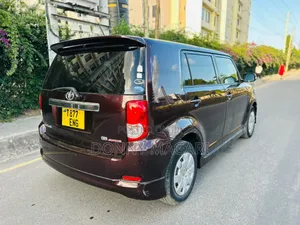 Toyota Corolla Rumion 2010 Black