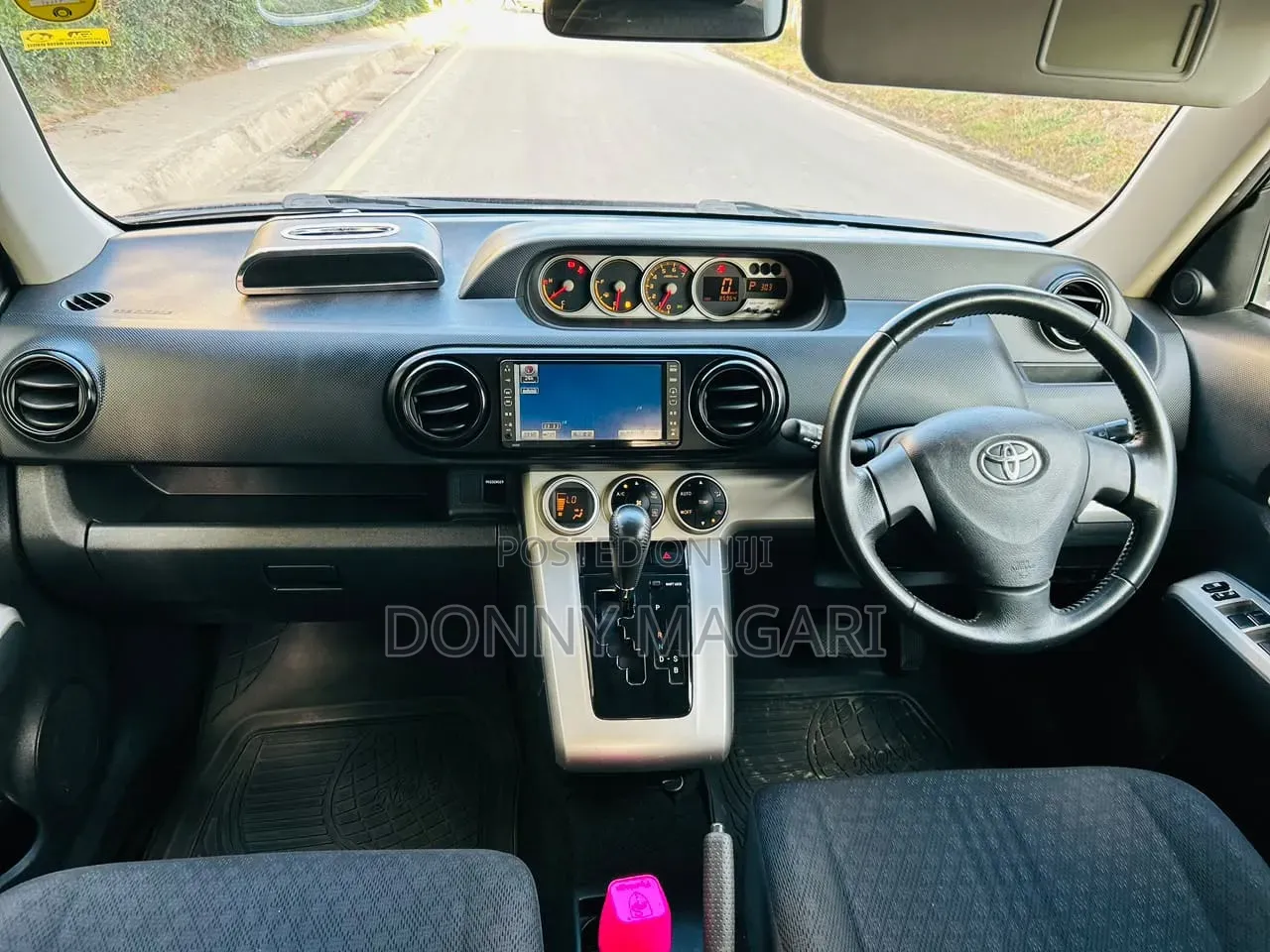 Toyota Corolla Rumion 2010 Black