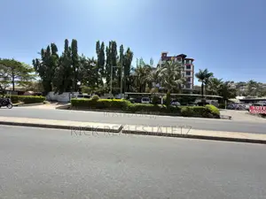 5bdrm Townhouse/Terrace in Kirumba for sale