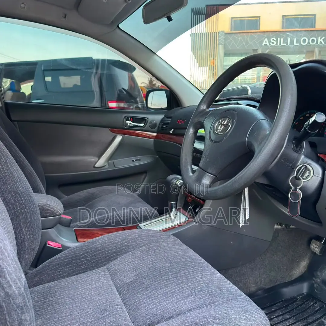 Toyota Premio 2004 Silver