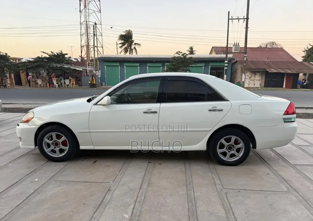Toyota Mark II 2004 White