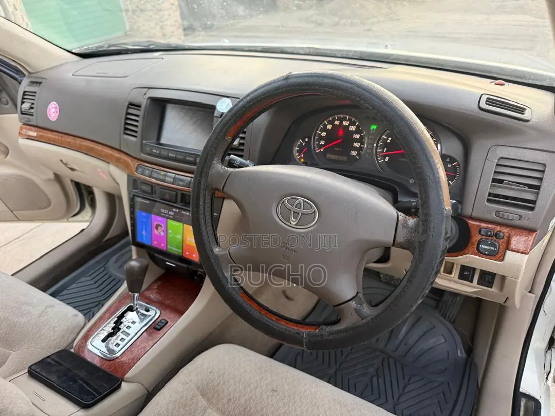 Toyota Mark II 2004 White