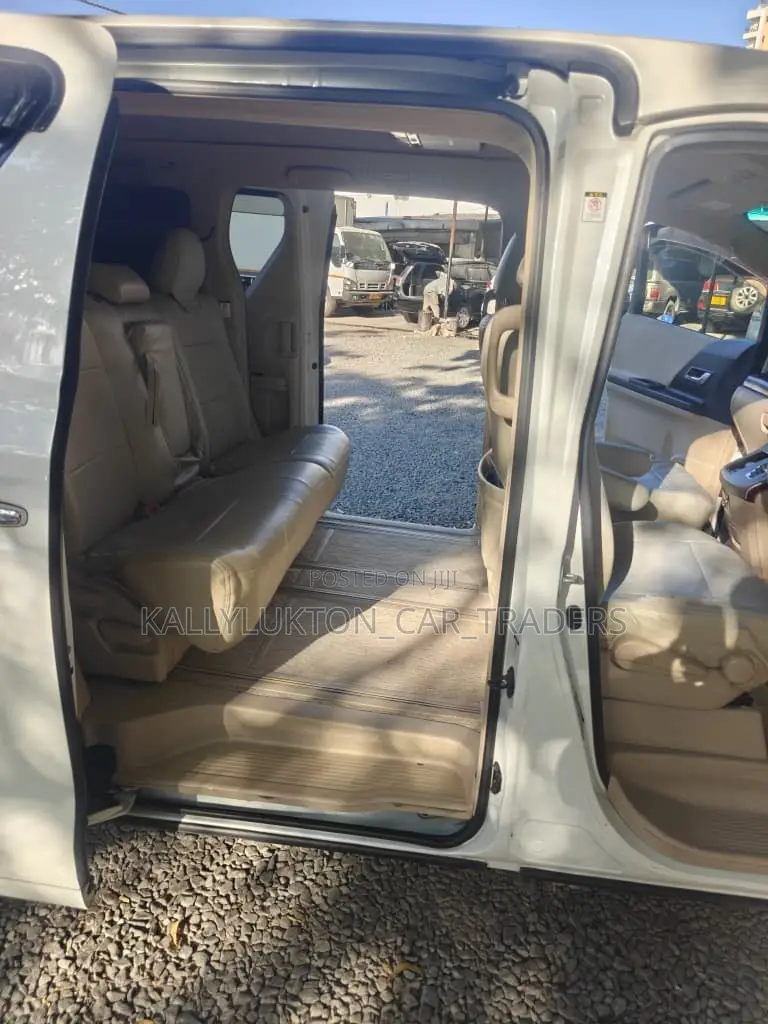 Toyota Alphard 2011 White