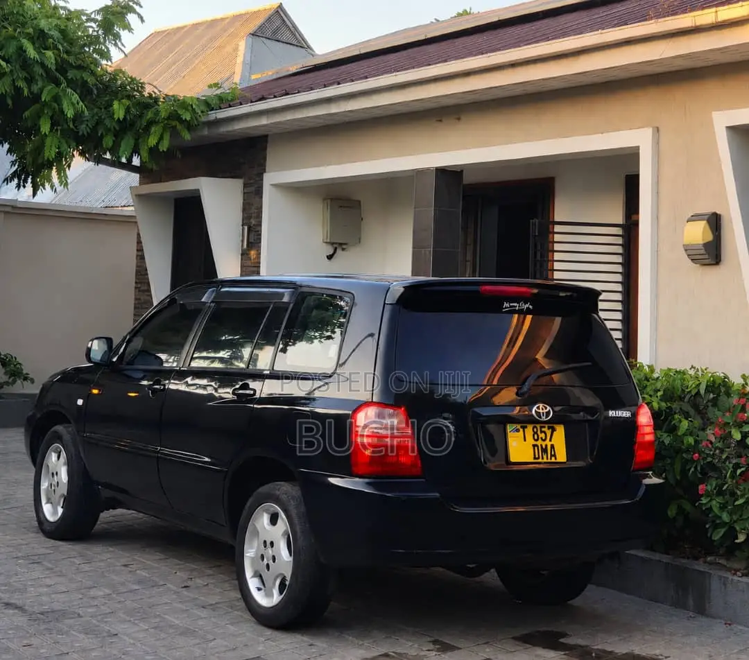 Toyota Kluger 2004 Black