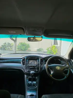 Toyota Kluger 2004 Black