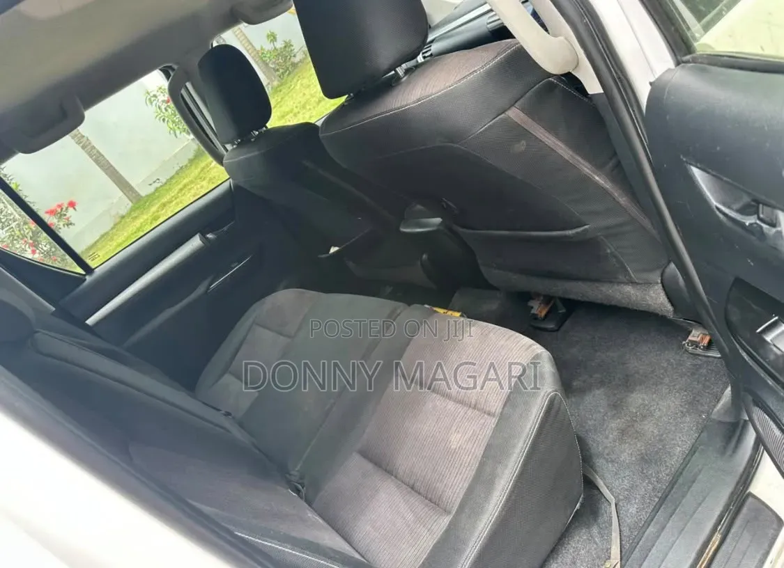 Toyota Hilux 2018 White