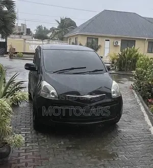 Toyota Ractis 2009 Black