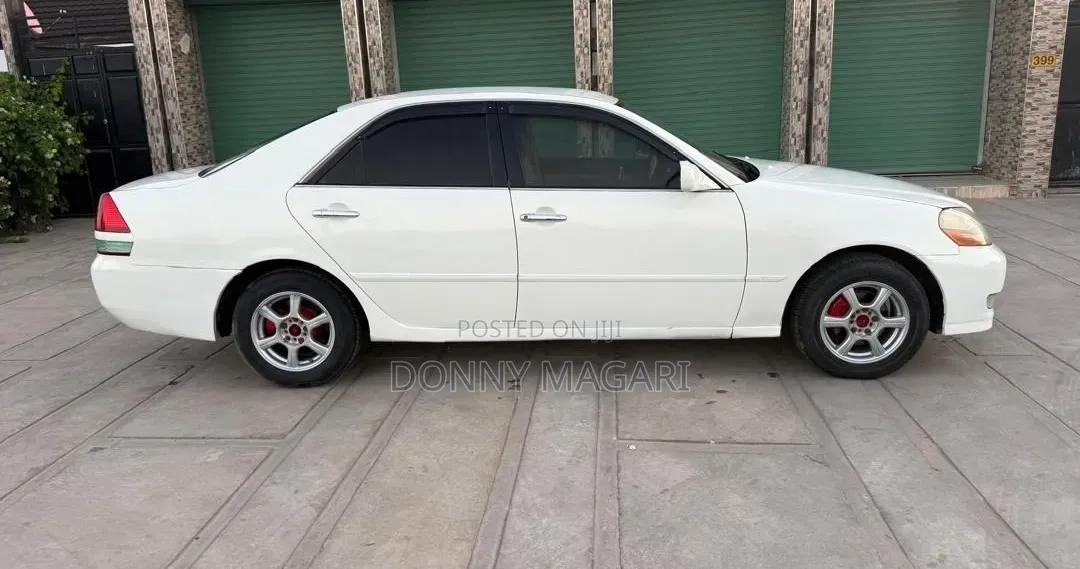 Toyota Mark II 2002 White