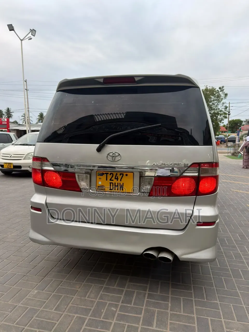 Toyota Alphard 2.4 Petrol AWD 2004 Silver