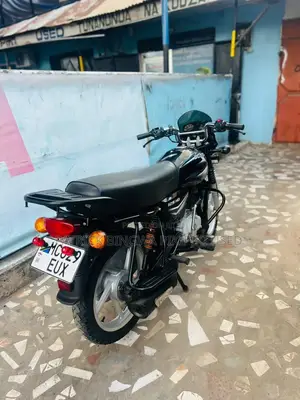 Bajaj Boxer 125 2025 Black