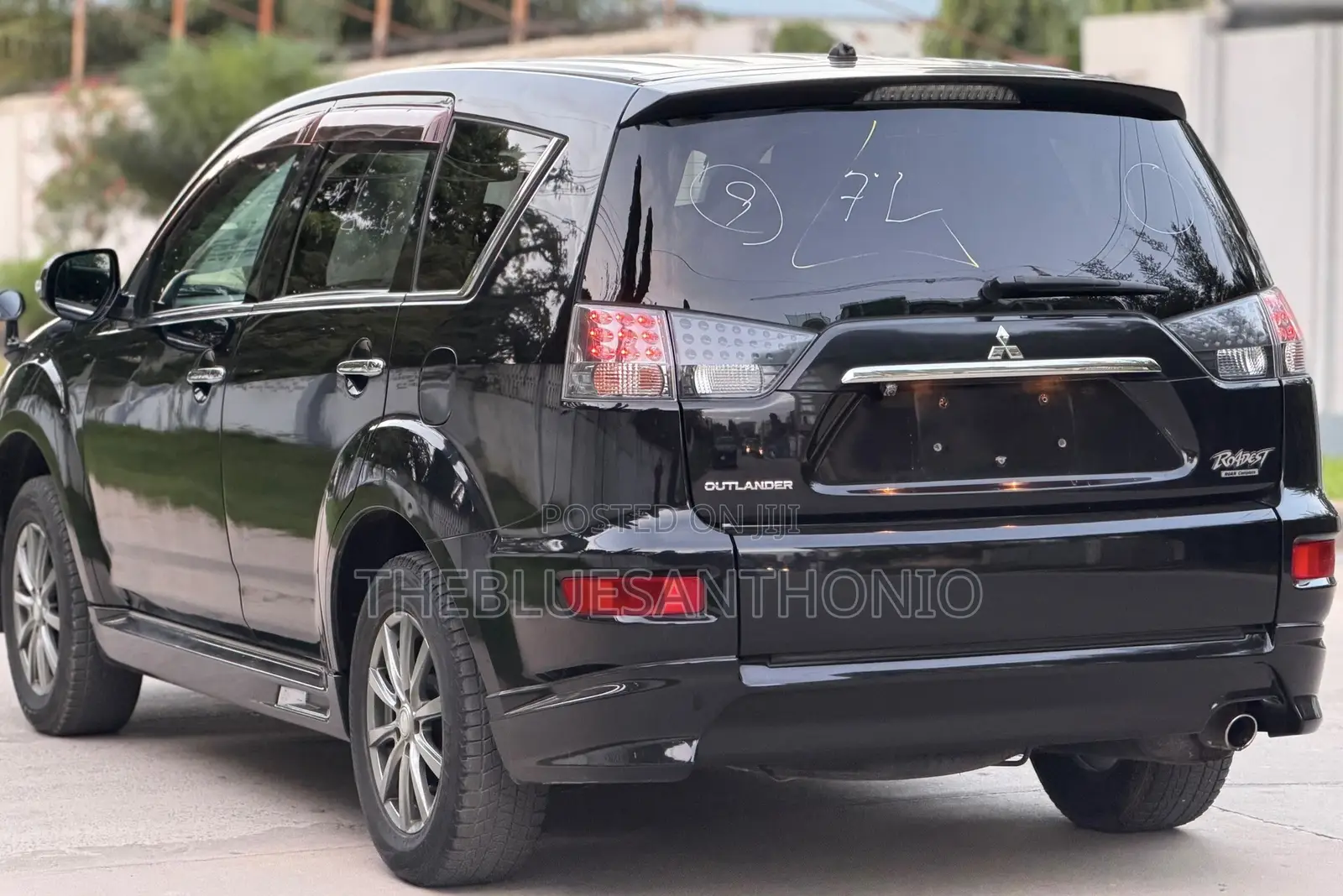 Mitsubishi Outlander 2011 Black