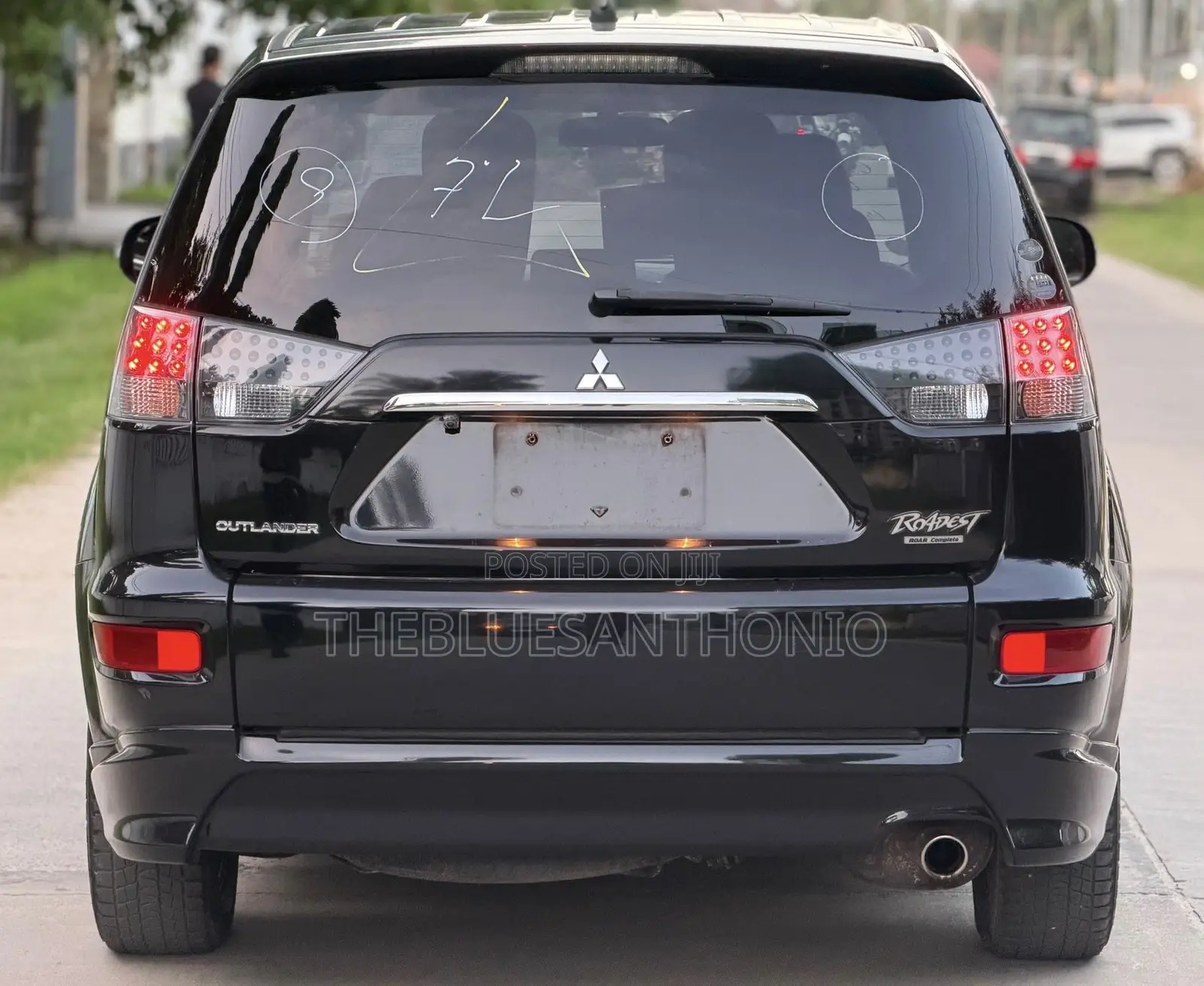 Mitsubishi Outlander 2011 Black