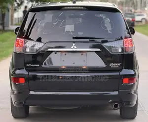 Mitsubishi Outlander 2011 Black