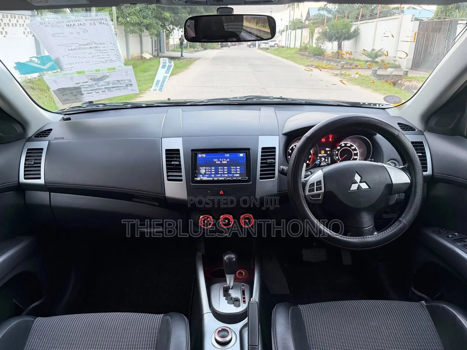 Mitsubishi Outlander 2011 Black