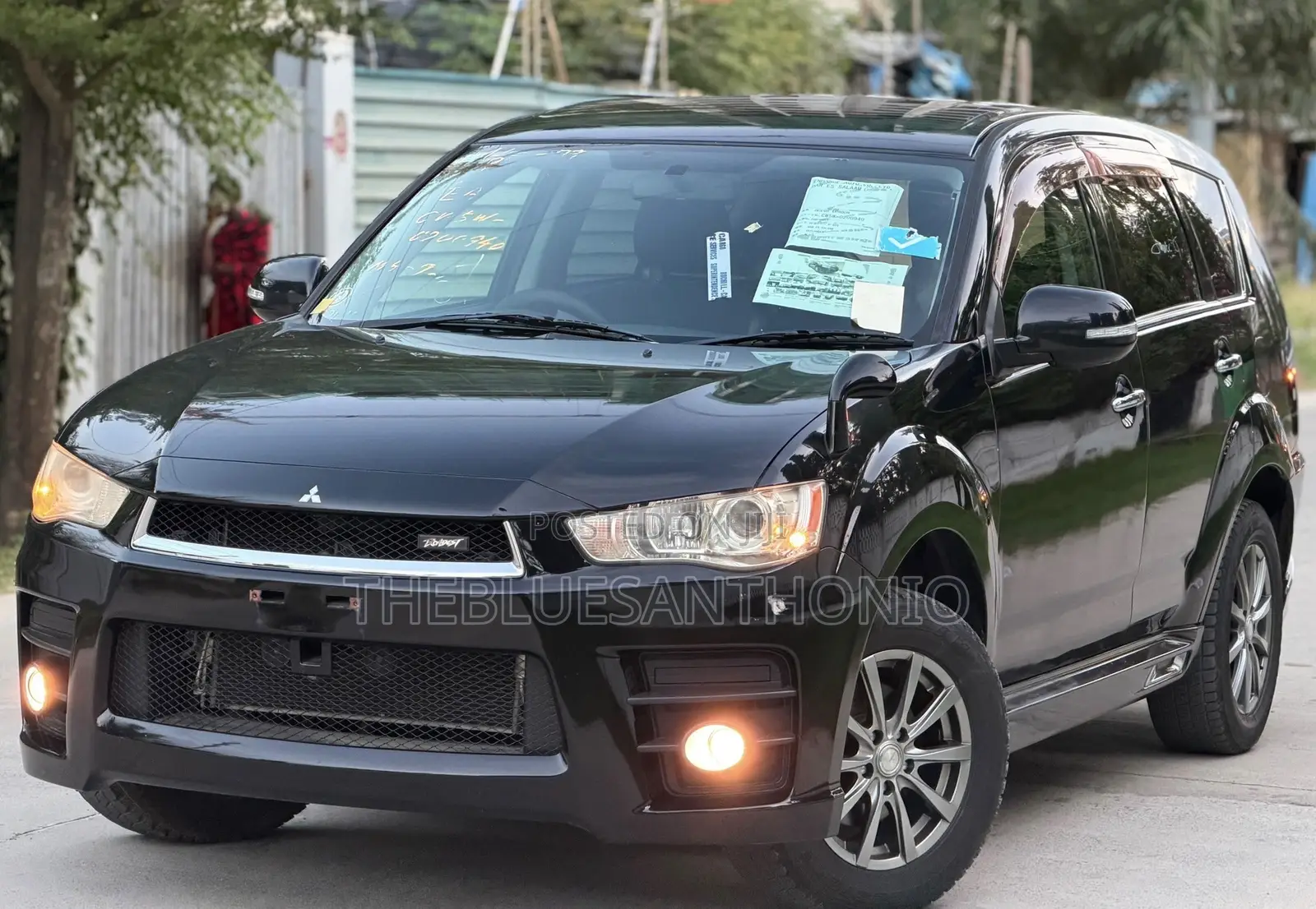 Mitsubishi Outlander 2011 Black