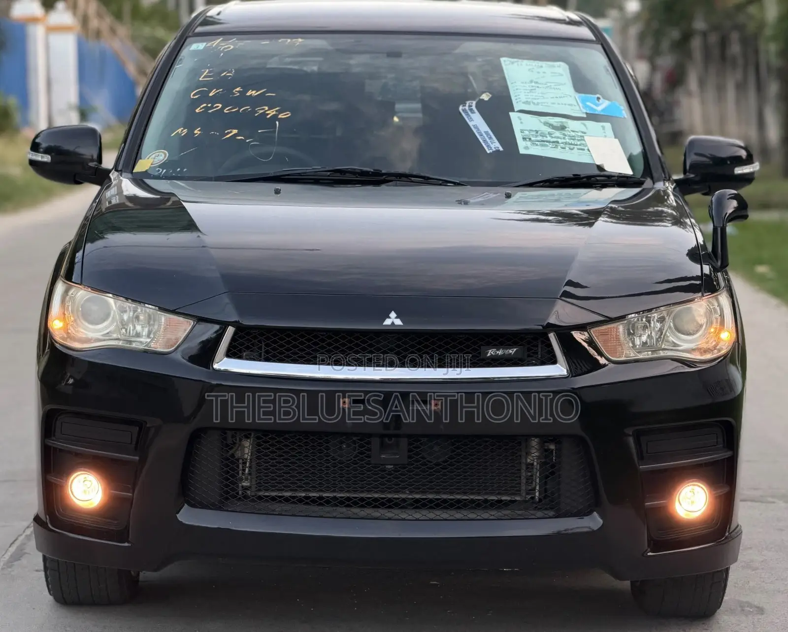 Mitsubishi Outlander 2011 Black