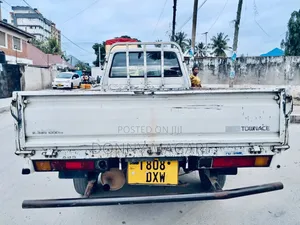 Toyota TownAce 2002 White