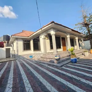 3bdrm House in Matembele Ya Pili, Kitunda for sale