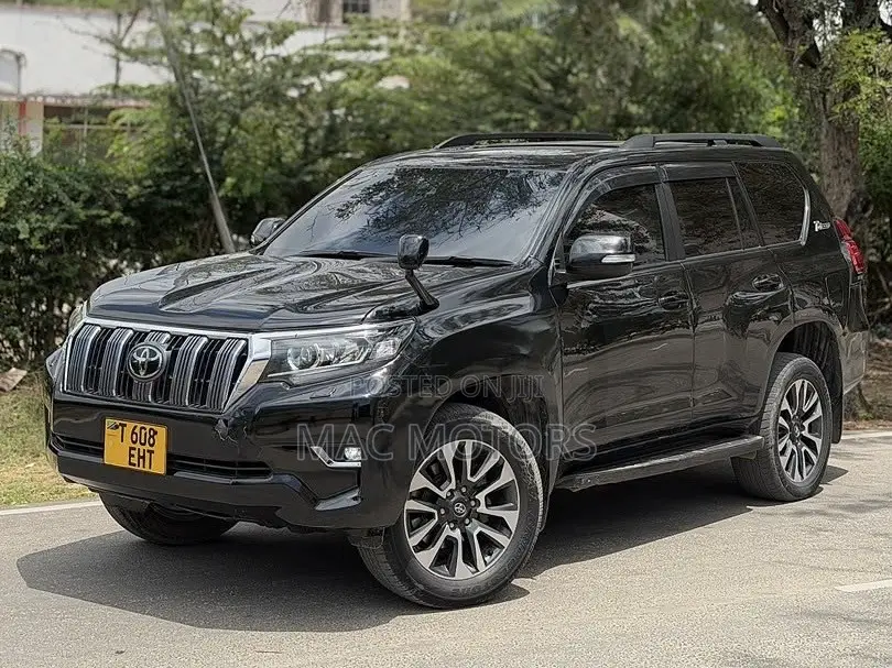 Toyota Land Cruiser Prado 2.7 2022 Black