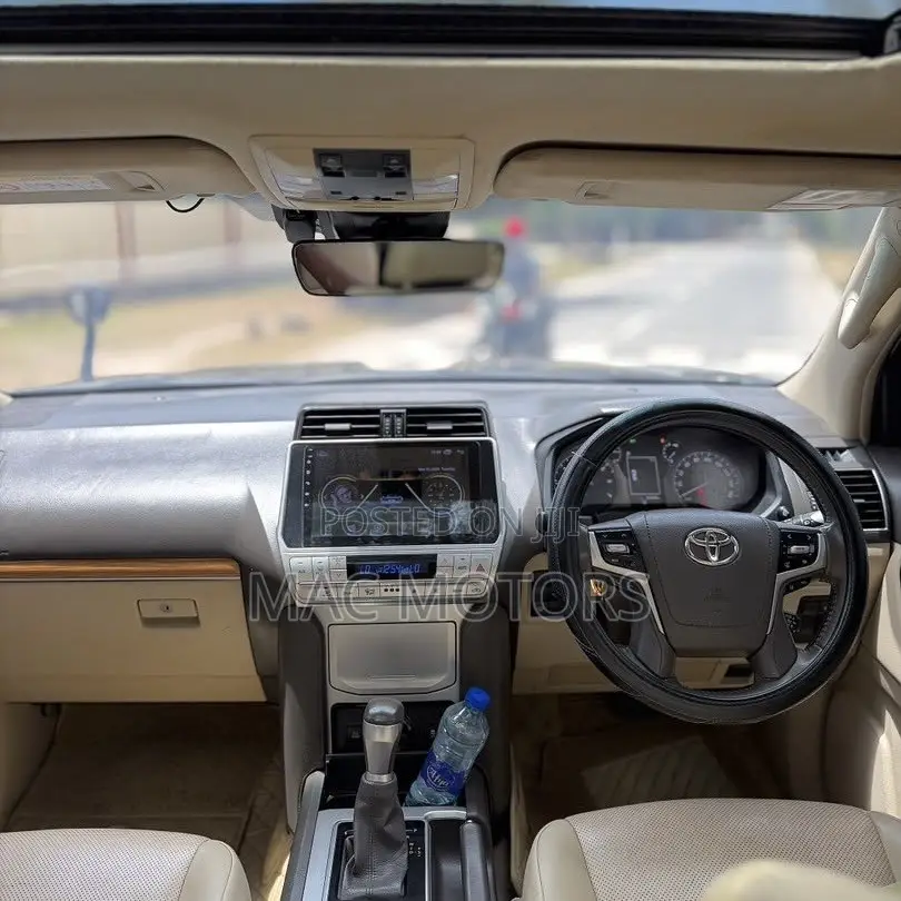 Toyota Land Cruiser Prado 2.7 2022 Black