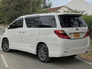 Toyota Vellfire 2010 White