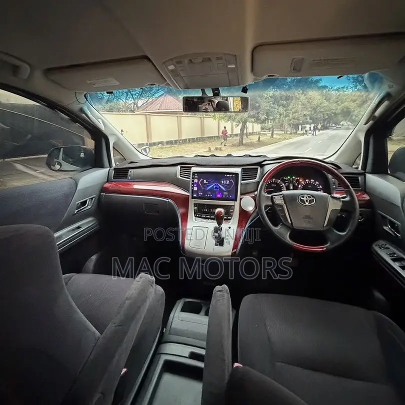 Toyota Vellfire 2010 White