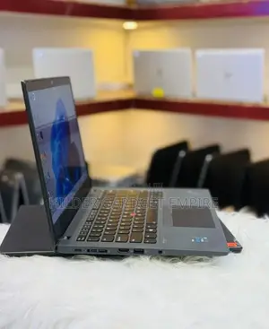 Laptop Lenovo ThinkPad T14s Gen 2 16GB Intel Core i5 SSD 512GB