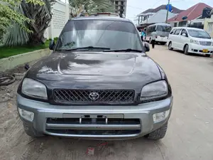 Toyota RAV4 1999 Black