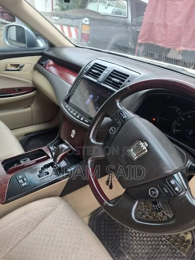 Toyota Crown 2007 Silver