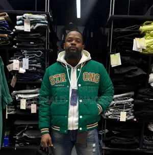 Strong Bomber Jacket With Hood - Men